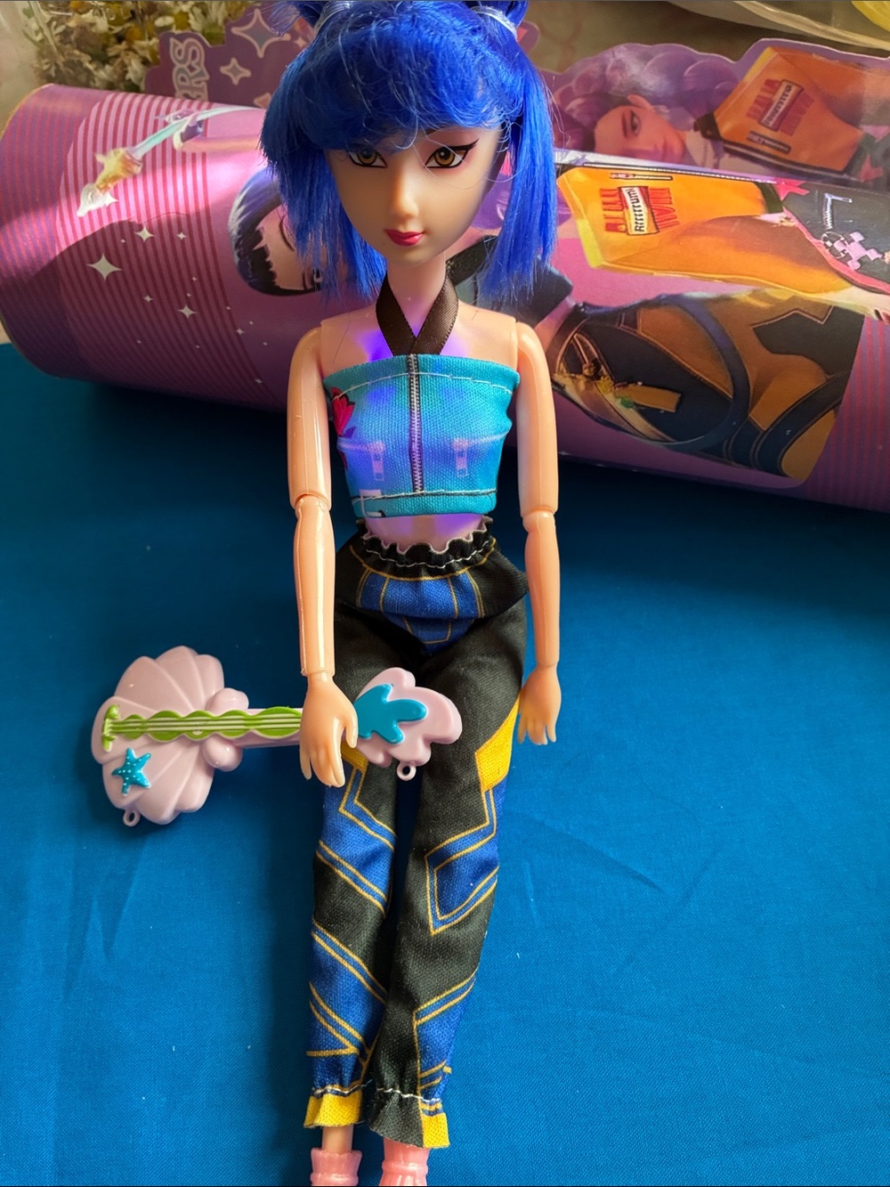 Blue-Haired Hunter Doll with Pink Accessory - she sings